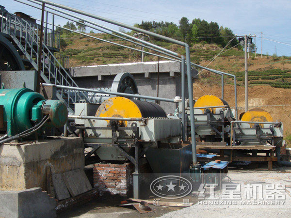 1024干式磁選機的加工現(xiàn)場